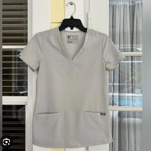 Figs rare Space grey color top